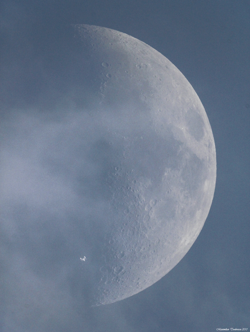 Illustration for article titled Holy crap, did the Enterprise just fly past the moon?